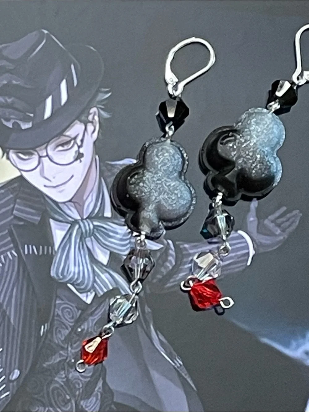 Twisted Wonderland Inspired Groovy Candy Earrings Trey Clover (Nightmare Suit)